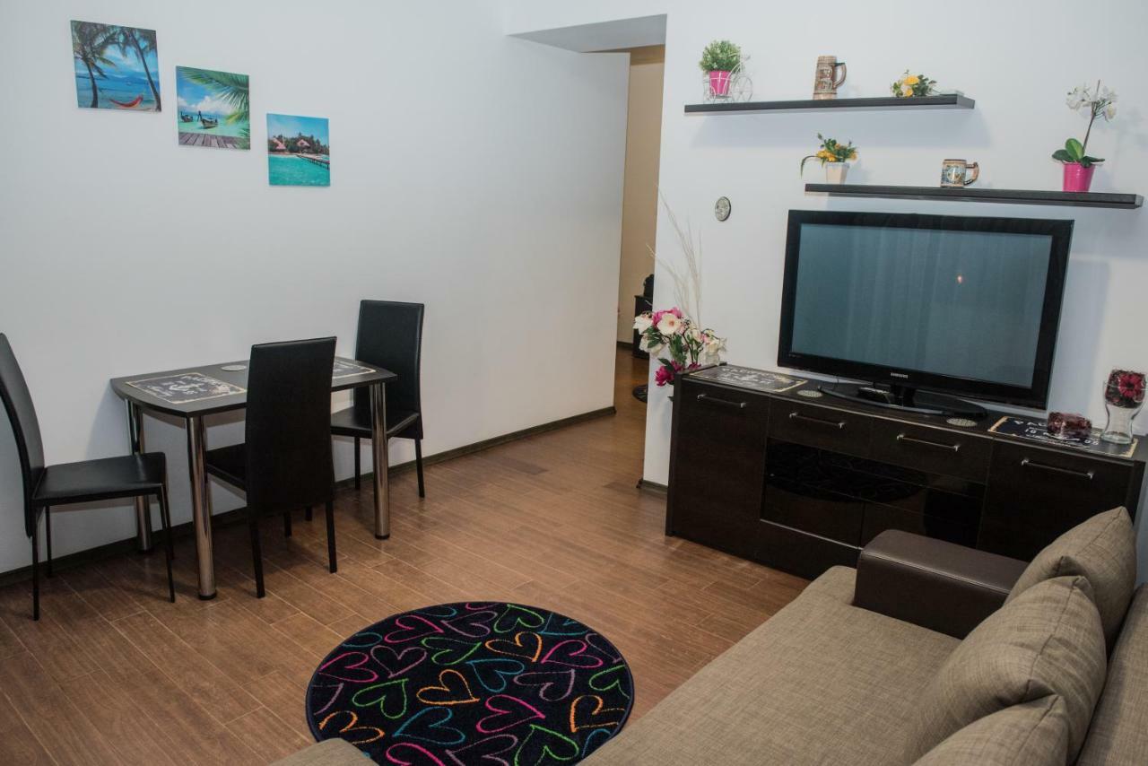 21 By The Sea Apartment Mamaia Ngoại thất bức ảnh