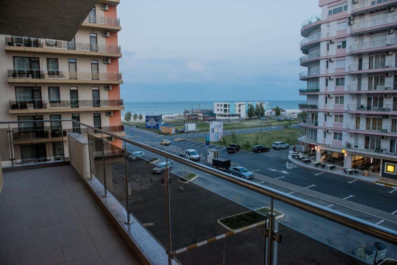 21 By The Sea Apartment Mamaia Ngoại thất bức ảnh